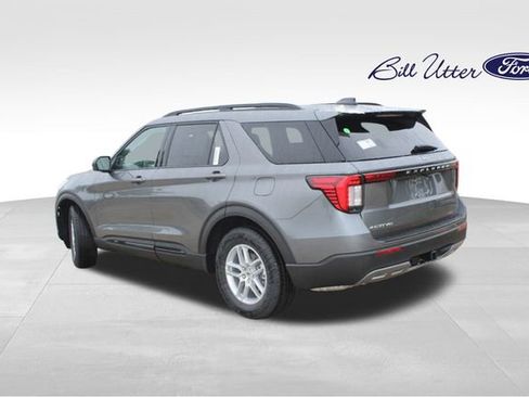 New 2026 Ford Explorer Active RWD image 4