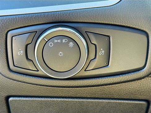 Used 2017 Ford Edge SE w/ Cargo Accessory Package image 10