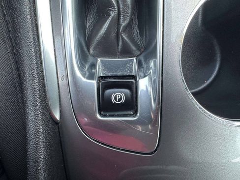 Used 2023 Chevrolet Malibu LT FWD image 38