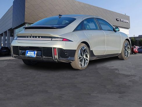 New 2023 Hyundai Ioniq 6 SEL image 2