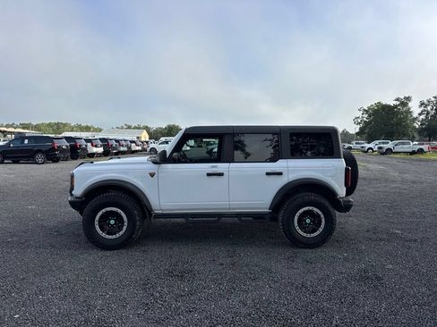 Used 2023 Ford Bronco 4-Door AWD/4WD image 3