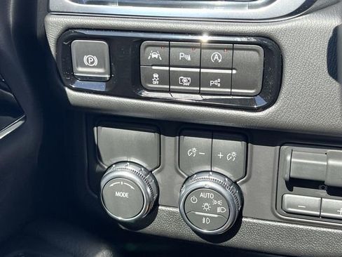 New 2026 GMC Yukon XL Denali w/ Denali Reserve Package image 21