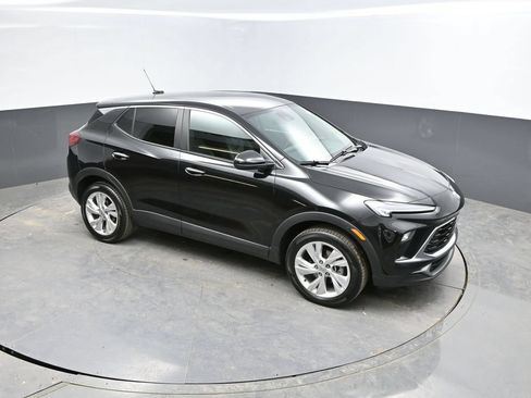 Used 2025 Buick Encore GX Preferred AWD/4WD image 19