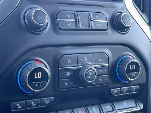 Used 2022 Chevrolet Silverado 3500 LTZ w/ LTZ Convenience Package image 23