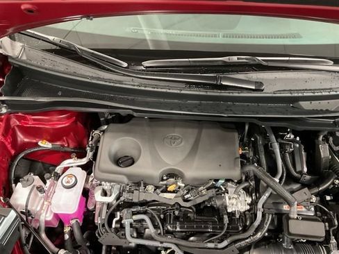 New 2026 Toyota Sienna XLE FWD image 33