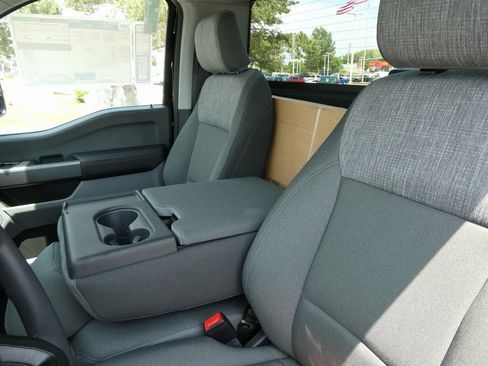 New 2025 Ford F350 XLT image 27