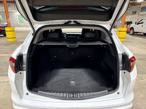 Used 2020 Alfa Romeo Stelvio Ti w/ Active Blind Spot Package AWD/4WD image 11