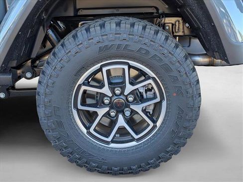 New 2025 Jeep Gladiator Rubicon w/ Convenience Group image 10