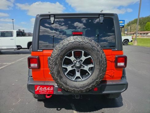 Used 2018 Jeep Wrangler Rubicon AWD/4WD image 4