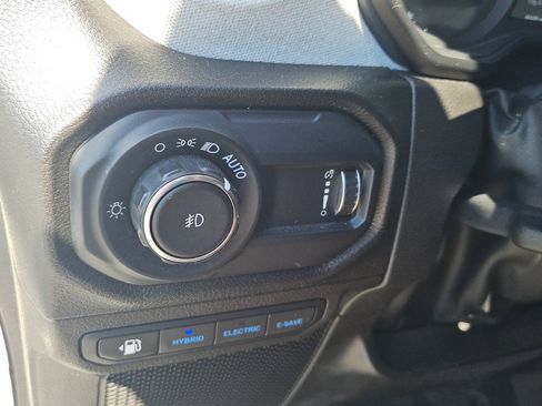 Used 2024 Jeep Wrangler Sport S image 14