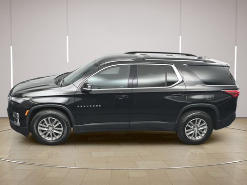 Used 2023 Chevrolet Traverse LT FWD image 38