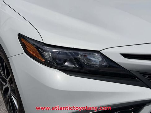 Used 2023 Toyota Camry SE AWD/4WD image 16