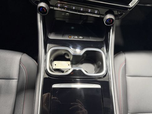 Used 2025 Chevrolet Traverse Z71 w/ Driver Confidence Package image 23