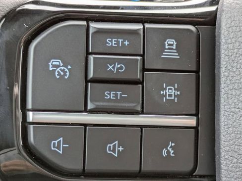 New 2026 Ford F250 Lariat w/ Black Appearance Package image 25