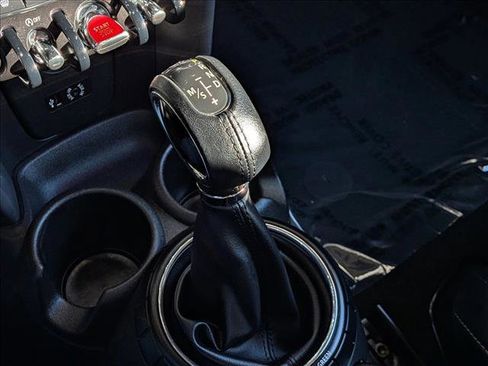 Used 2015 MINI Cooper 2-Door Hardtop image 12