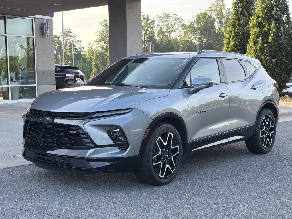 Used 2023 Chevrolet Blazer RS w/ Driver Confidence II Package AWD/4WD image 7