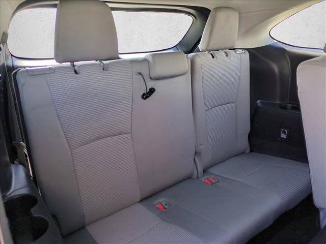 Used 2023 Toyota Highlander LE AWD/4WD image 19