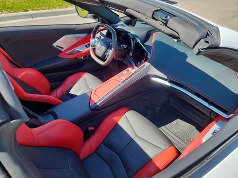 Used 2024 Chevrolet Corvette Stingray Preferred Cpe w/ Body-Color Dual Roof Package RWD image 46