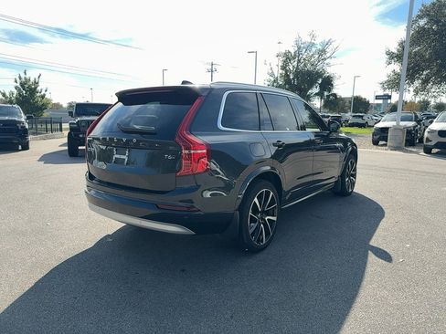 Used 2022 Volvo XC90 T6 Momentum w/ Advanced Package image 5