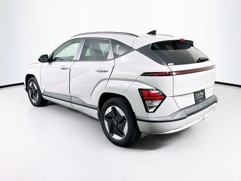 Used 2024 Hyundai Kona SEL FWD image 5