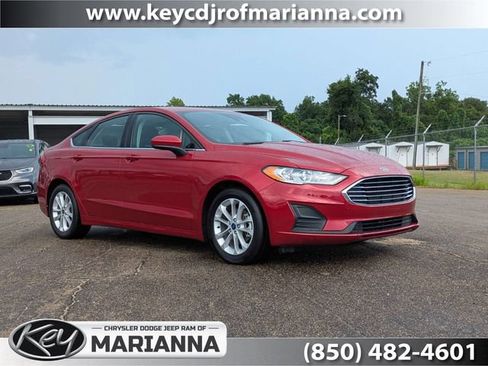 Used 2020 Ford Fusion SE FWD image 1