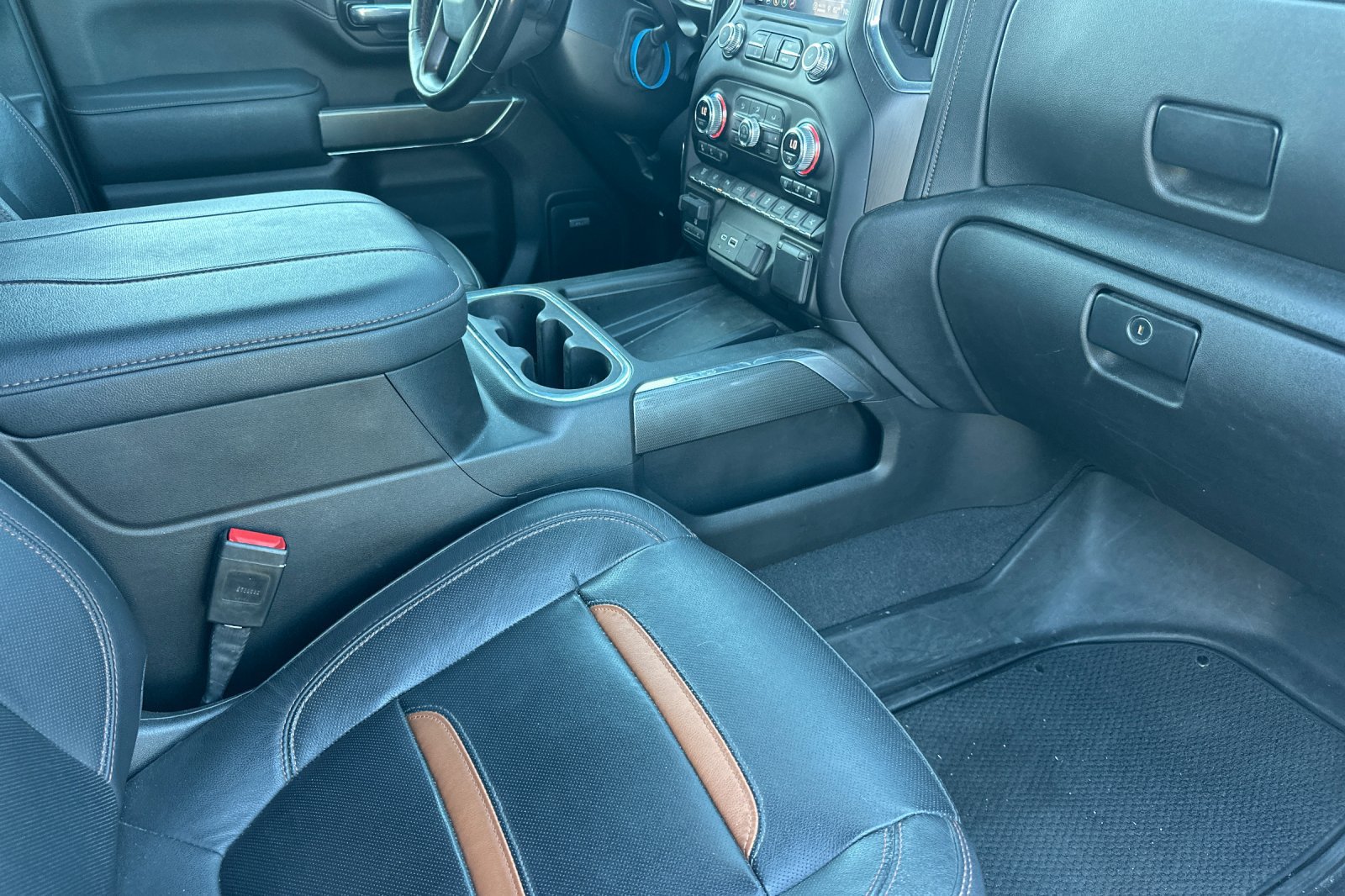 Used 2023 GMC Sierra 3500 AT4 w/ AT4 Premium Plus Package AWD/4WD image 18