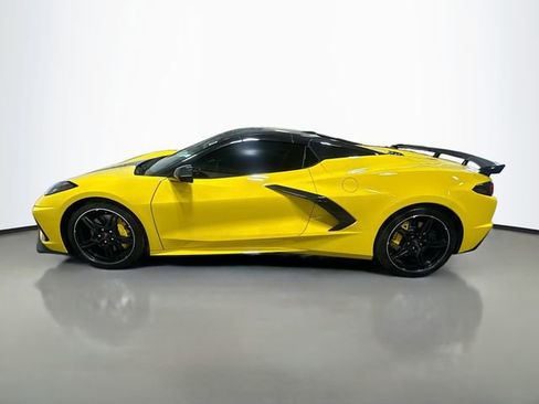 Used 2025 Chevrolet Corvette Stingray Premium Conv w/ Z51 Performance Package RWD image 10