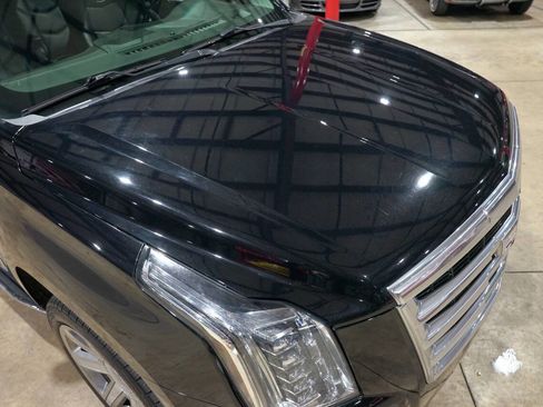 Used 2018 Cadillac Escalade ESV Luxury image 17