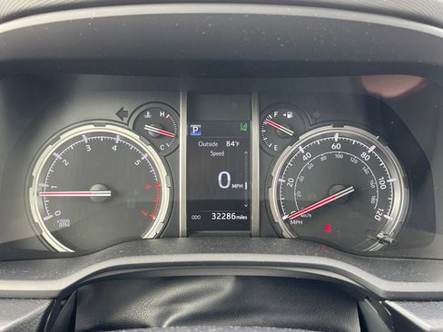 Used 2023 Toyota 4Runner TRD Off-Road Premium w/ Off Road Premium Plus Package AWD/4WD image 10