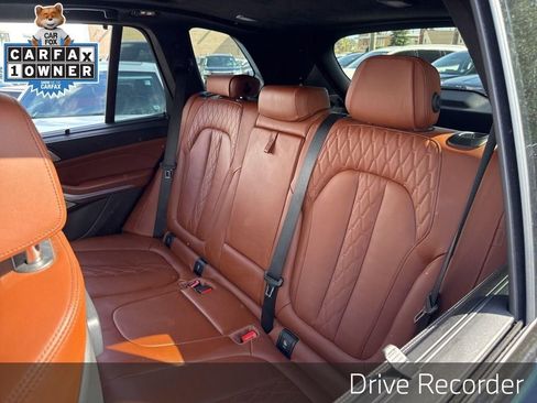 Used 2021 BMW X5 M50i w/ Executive Package image 30