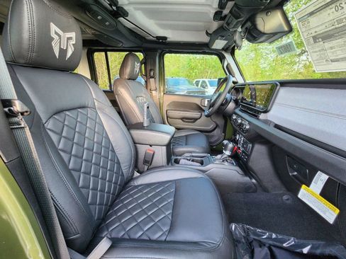 Used 2024 Jeep Wrangler Unlimited Sport image 5