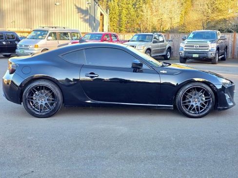 Used 2013 Scion FR-S image 8