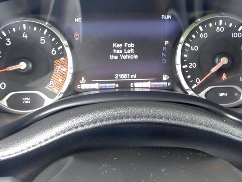 Used 2022 Jeep Renegade Latitude w/ Convenience Group AWD/4WD image 9