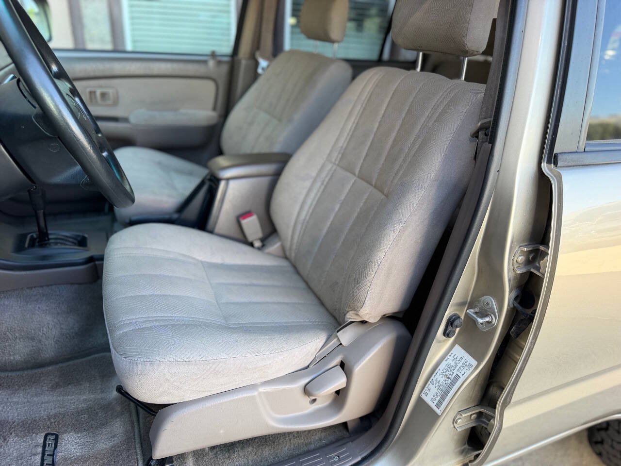 Used 2001 Toyota 4Runner SR5 RWD image 12
