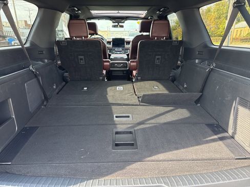 Used 2022 Ford Expedition Max Limited image 14