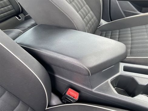 Used 2023 Volkswagen Jetta Sport image 28