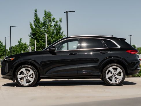 Certified 2025 Audi Q5 Premium Plus w/ Premium Plus AWD/4WD image 6