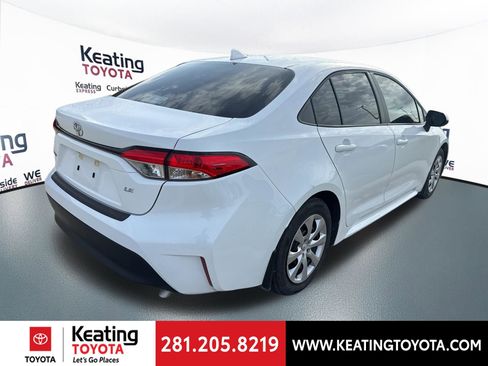 Used 2025 Toyota Corolla LE image 7