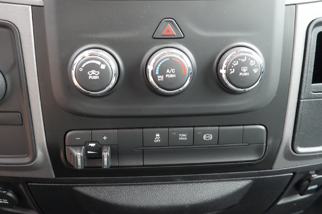 Used 2016 RAM 3500 Tradesman w/ Chrome Appearance Group AWD/4WD image 29