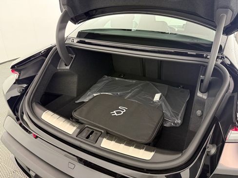 New 2026 Porsche Taycan image 15