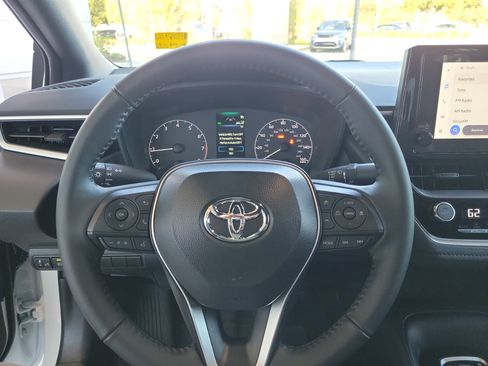 Certified 2025 Toyota Corolla SE image 16