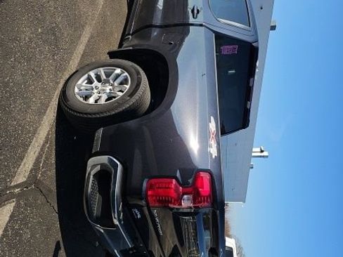 Used 2023 Chevrolet Silverado 1500 LT image 6