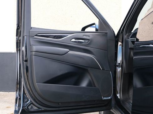 Used 2021 Cadillac Escalade ESV Sport w/ Driver Assist Tech Package image 19