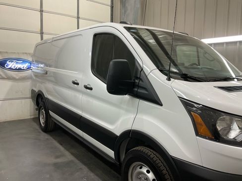 Used 2026 Ford Transit 250 Low Roof image 4