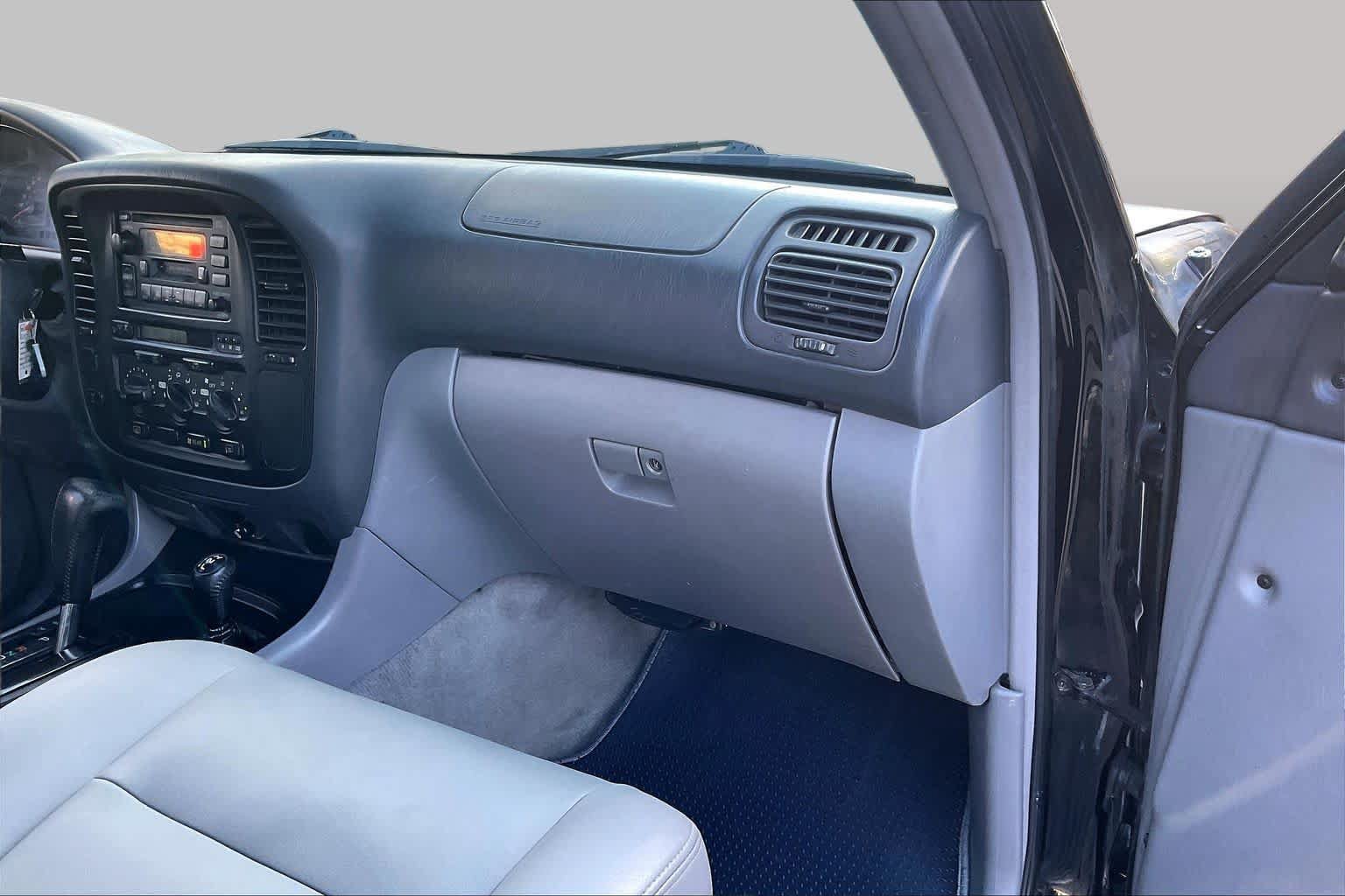 Used 1999 Toyota Land Cruiser w/ Leather Trim Pkg AWD/4WD image 17
