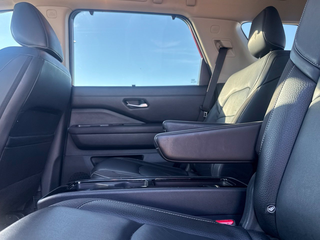Certified 2024 Nissan Pathfinder SL w/ SL Premium Package FWD image 44
