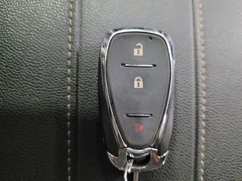 Used 2019 Chevrolet Traverse LS AWD/4WD image 32