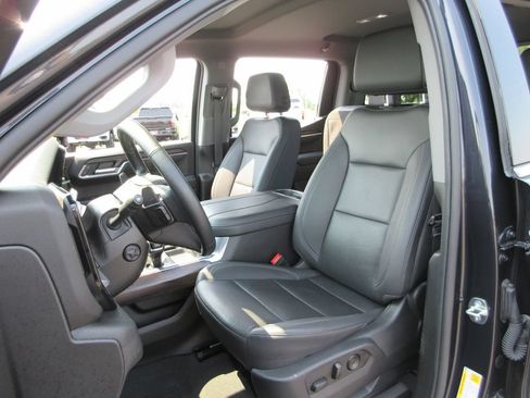 Certified 2023 GMC Sierra 1500 SLT w/ SLT Premium Plus Package AWD/4WD image 23