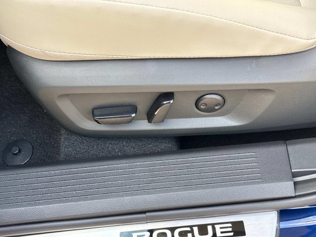 New 2026 Nissan Rogue Dark Armor AWD/4WD image 25