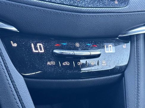 Used 2021 Cadillac XT5 Premium Luxury FWD image 26
